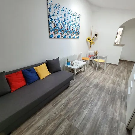 Sonia & アパート *